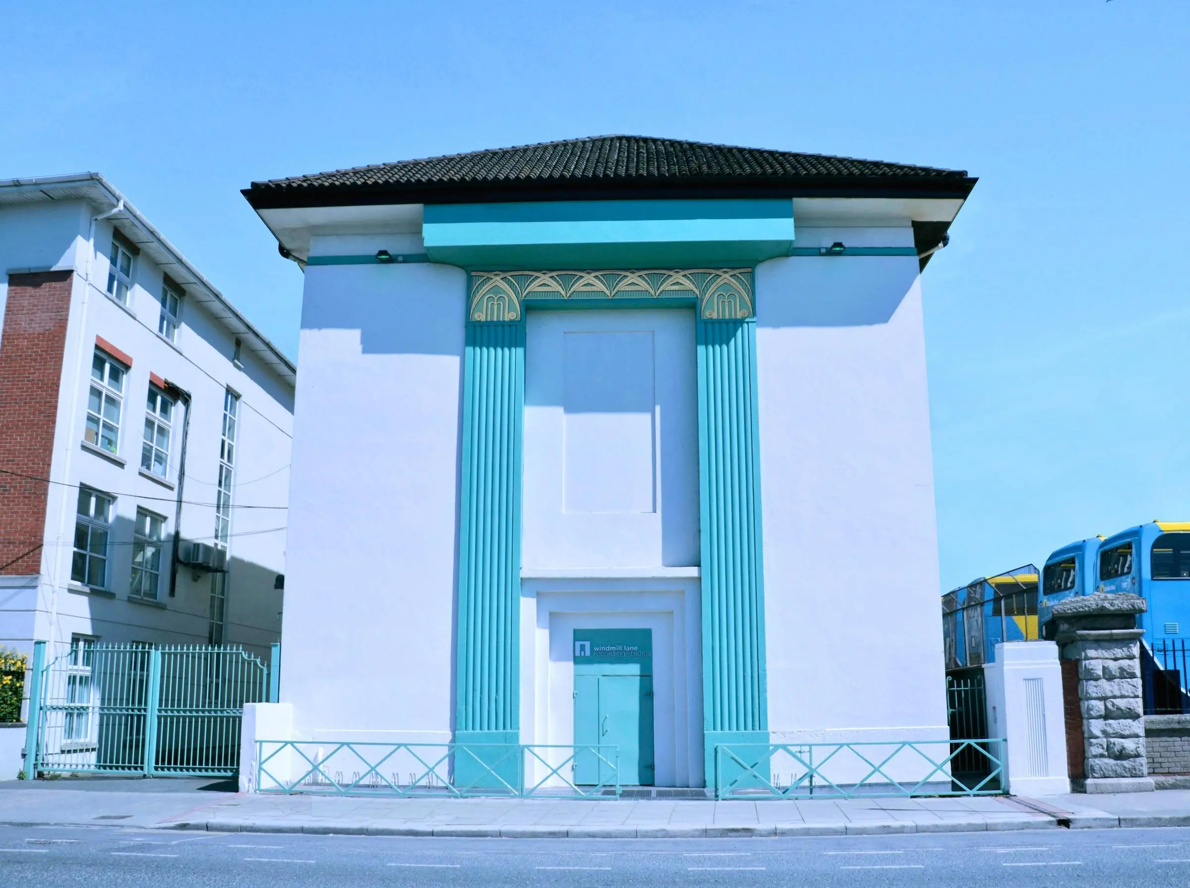 Windmill Lane Exterior